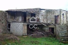 Detached house for restoration with an area of 460m²