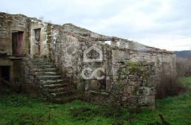 Detached house for restoration with an area of 460m²