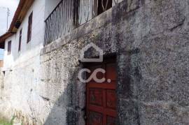 Detached house - House for restoration 3Km from the city center