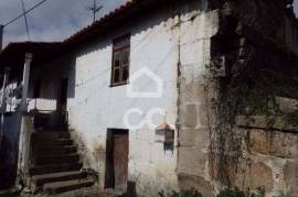 Detached house - House for restoration 3Km from the city center