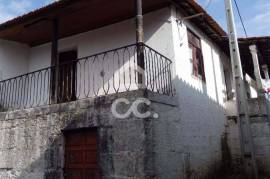 Detached house - House for restoration 3Km from the city center