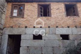 Detached house - House for restoration 3Km from the city center
