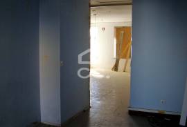 Commercial space with 103m² on the outskirts of the city