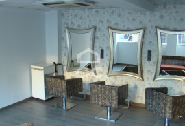 Commercial establishment for sale in the city center