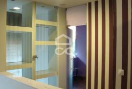 Commercial establishment for sale in the city center