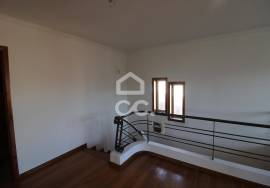4 bedroom villa on the outskirts of the city with leisure space