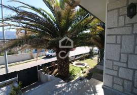 4 bedroom villa on the outskirts of the city with leisure space