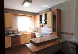 4 bedroom villa on the outskirts of the city with leisure space