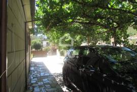 Farm with villa V3+1 located 12 km from the city center of Chaves