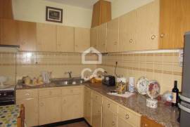 Farm with villa V3+1 located 12 km from the city center of Chaves