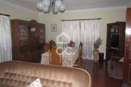 Farm with villa V3+1 located 12 km from the city center of Chaves