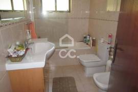 Farm with villa V3+1 located 12 km from the city center of Chaves