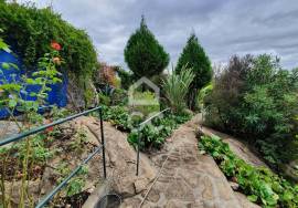 Farm with 4 bedroom villa on the outskirts of the city of Chaves