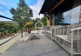 Farm with 4 bedroom villa on the outskirts of the city of Chaves