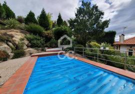 Farm with 4 bedroom villa on the outskirts of the city of Chaves