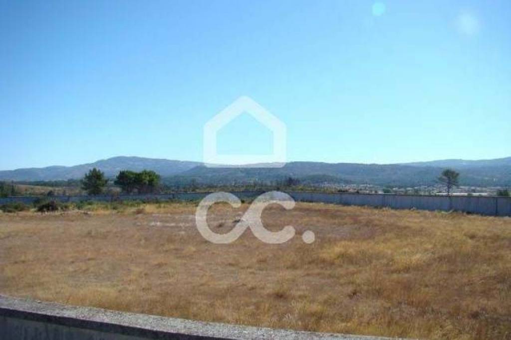 Land for housing - Land for construction with 7017m² on the outskirts of the city