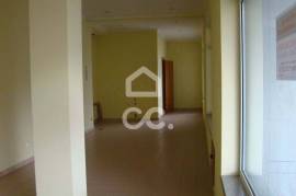 Shop - Commercial space with 48m² on the outskirts of the city