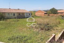 Allotment for villas - Land for construction with 1800m² on the outskirts of the city