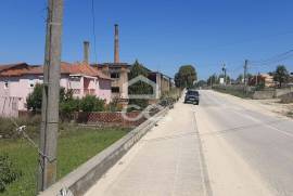 Building land with 2008m² on the outskirts of the city