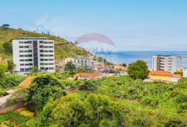 Land with 1840 m2 - Funchal - Amparo