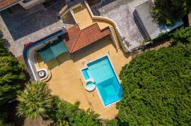 Prestigious Mansion of 600m2 in the center of Caldas da Rainha!