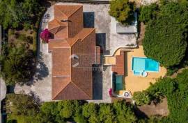 Prestigious Mansion of 600m2 in the center of Caldas da Rainha!