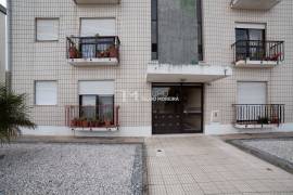 APARTMENT 2 BEDROOMS ESMORIZ R / C - C / INDIVIDUAL GARAGE