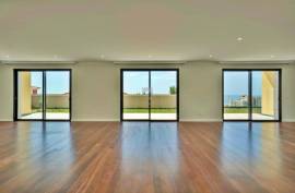 FOR SALE---NEW 3 BEDROOM VILLA LOCATED SÃO MARTINHO FUNCHAL SEA VIEW