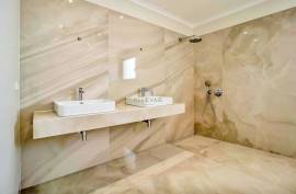 FOR SALE---NEW 3 BEDROOM VILLA LOCATED SÃO MARTINHO FUNCHAL SEA VIEW