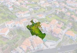 Land in Machico with 955 m²