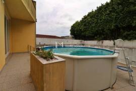 House 5 Bedrooms in Sta. Maria da Feira