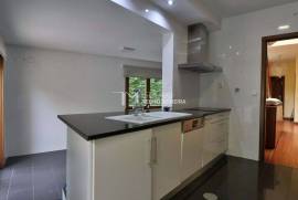 House 5 Bedrooms in Sta. Maria da Feira