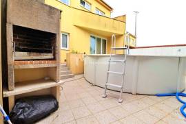 House 5 Bedrooms in Sta. Maria da Feira