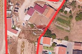 Land and Warehouse in Montijo