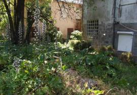 Tower Pension for restoration - Amares, Near the Caldelas stop