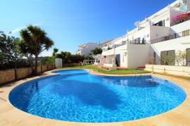 0 + 1 bedroom apartment inserted in a condominium with swimming pool and sea view located in Páteo in Albufeira
