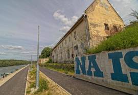 Building to Redevelop For Sale In Osijek