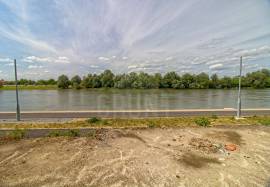 Building to Redevelop For Sale In Osijek