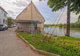 Building to Redevelop For Sale In Osijek