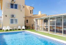 4-Bedroom Villa With Sea Views and Investment Potential l Carvoeiro