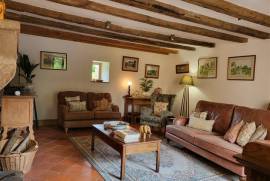 For Sale Exceptional Family Home in Luchapt - Vienne