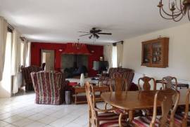 Pristine 6 Bedroom 4 with En-Suites; Home with Indoor Swimming Pool