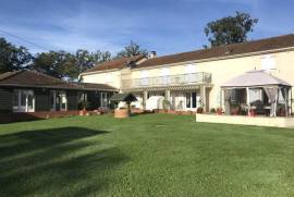 Pristine 6 Bedroom 4 with En-Suites; Home with Indoor Swimming Pool