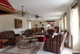 Pristine 6 Bedroom 4 with En-Suites; Home with Indoor Swimming Pool