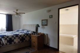 Pristine 6 Bedroom 4 with En-Suites; Home with Indoor Swimming Pool