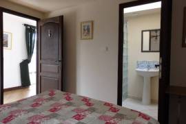 Pristine 6 Bedroom 4 with En-Suites; Home with Indoor Swimming Pool