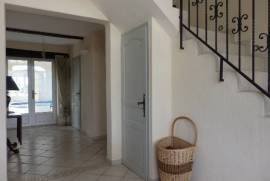 Pristine 6 Bedroom 4 with En-Suites; Home with Indoor Swimming Pool