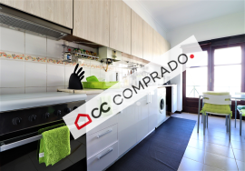 T2 duplex apartment refurbished in the center of Avelar!