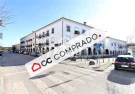 T2 duplex apartment refurbished in the center of Avelar!
