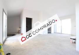 Duplex T3 apartment with terraces, balconies and garage in the center of Avelar.